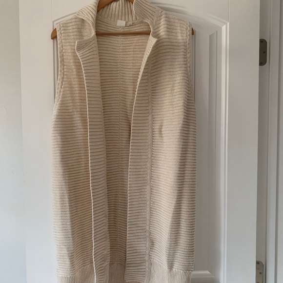 GAP Cream Sweater Vest - Picture 1 of 4